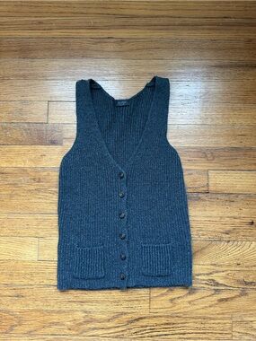 Brandy Melville Charcoal Ribbed V-Neck Knit Top